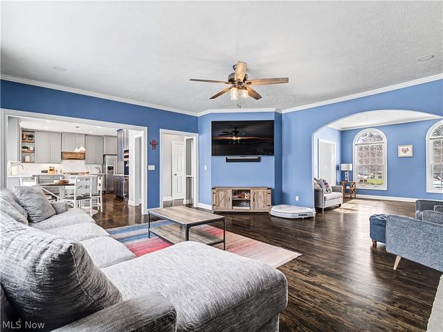 4314 S Fall Lake Drive, Avon, OH 44011