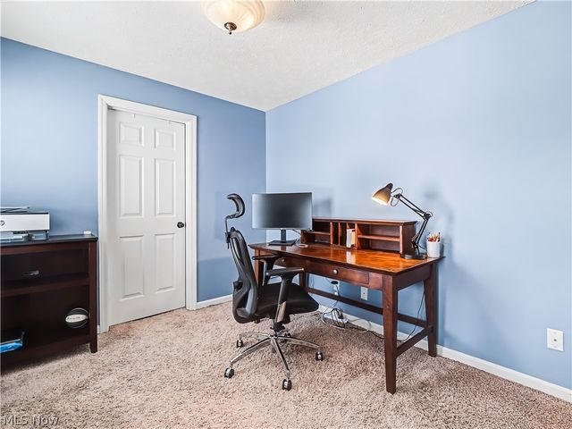 4314 S Fall Lake Drive, Avon, OH 44011