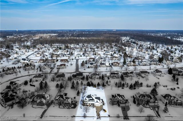 4314 S Fall Lake Drive, Avon, OH 44011