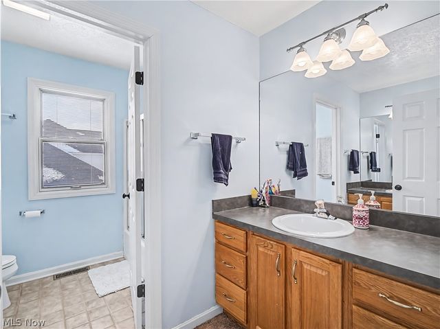 4314 S Fall Lake Drive, Avon, OH 44011