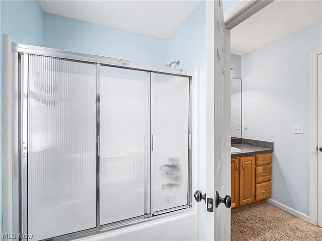 4314 S Fall Lake Drive, Avon, OH 44011