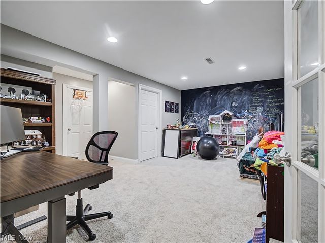 4314 S Fall Lake Drive, Avon, OH 44011