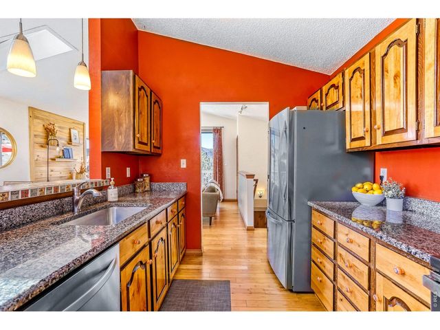 112 Longs Peak Dr, Lyons, CO 80540