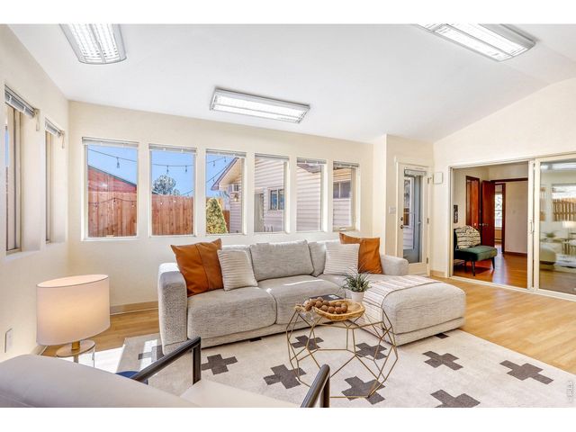 112 Longs Peak Dr, Lyons, CO 80540