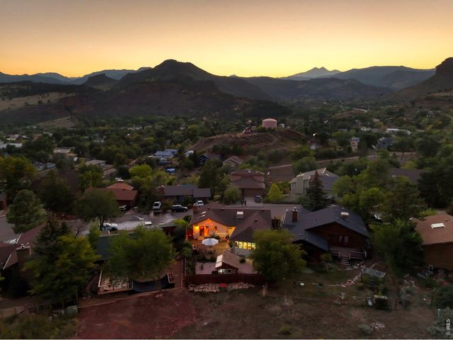 112 Longs Peak Dr, Lyons, CO 80540