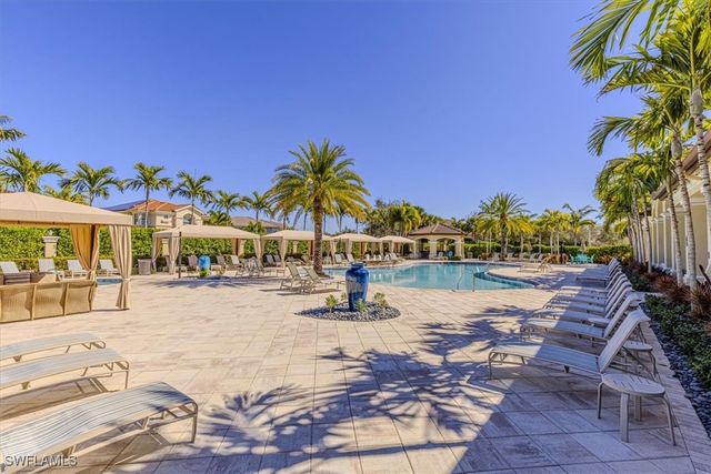 13462 Sumter LN, Naples, FL 34109