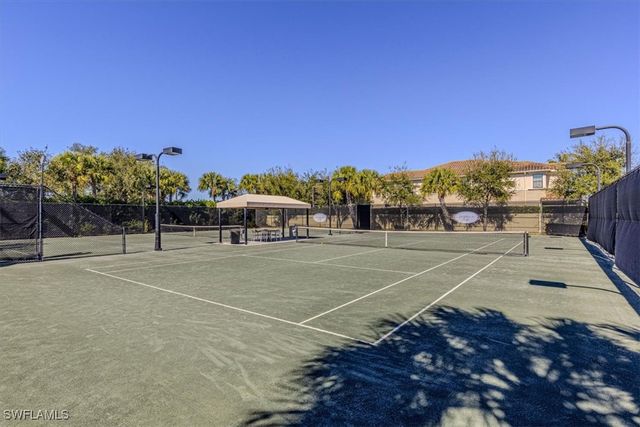 13462 Sumter LN, Naples, FL 34109