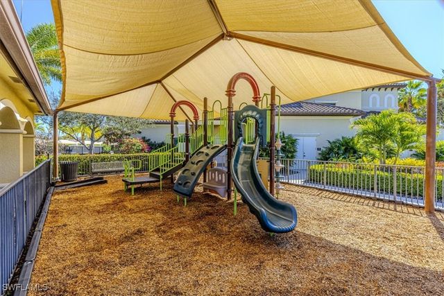 13462 Sumter LN, Naples, FL 34109