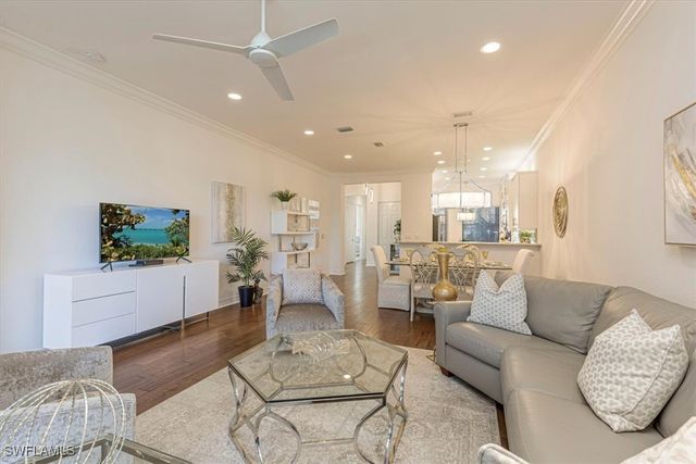 13462 Sumter LN, Naples, FL 34109