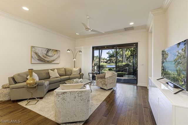 13462 Sumter LN, Naples, FL 34109