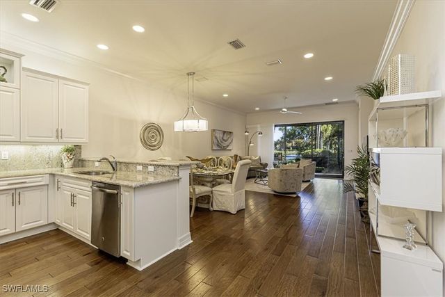 13462 Sumter LN, Naples, FL 34109