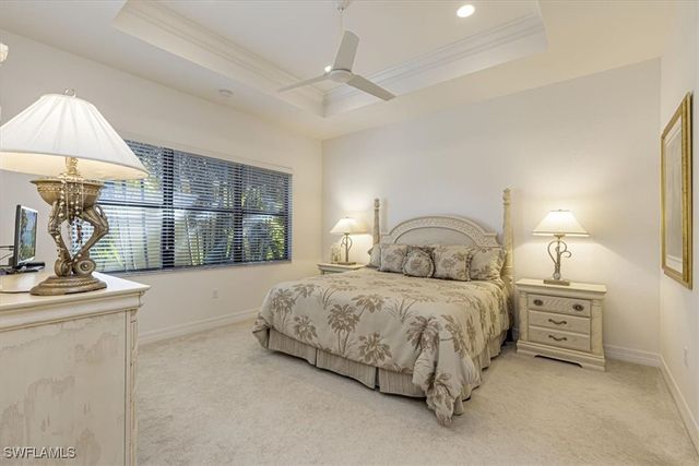 13462 Sumter LN, Naples, FL 34109