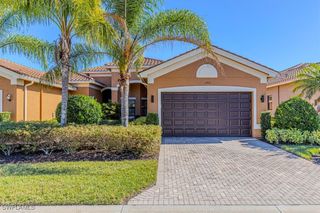 13462 Sumter LN, Naples, FL 34109