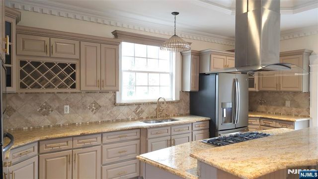 234 Holmes Street, Belleville, NJ 07109