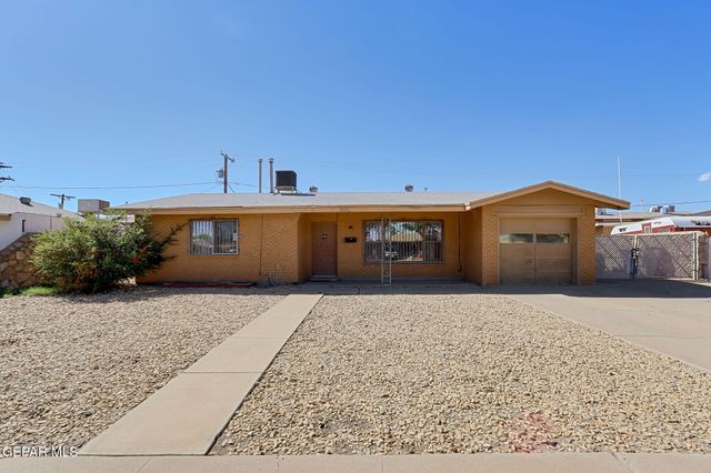 909 Apple Lane, El Paso, TX 79925