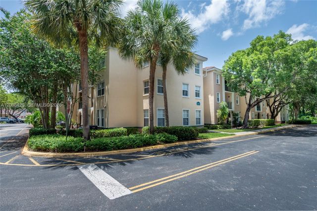 2451 Centergate Dr 303, Miramar, FL 33025