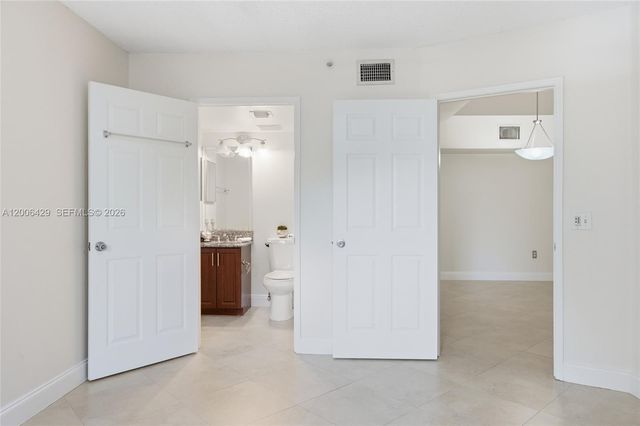 2451 Centergate Dr 303, Miramar, FL 33025