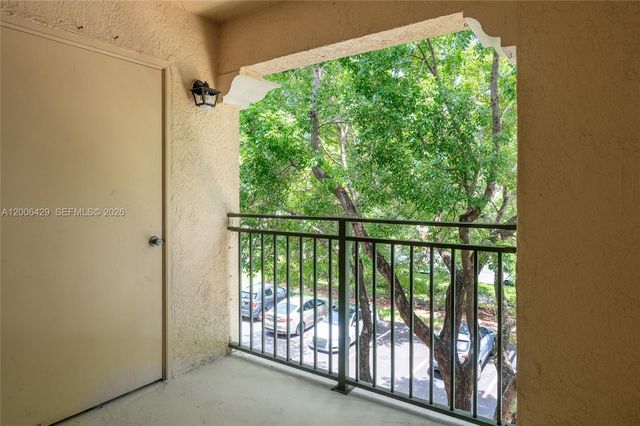 2451 Centergate Dr 303, Miramar, FL 33025