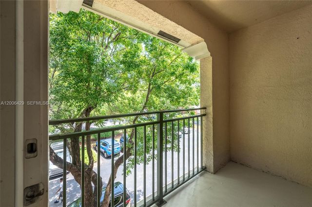 2451 Centergate Dr 303, Miramar, FL 33025