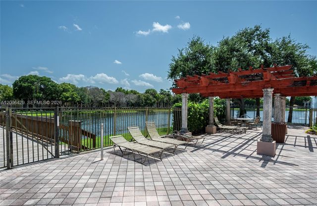 2451 Centergate Dr 303, Miramar, FL 33025