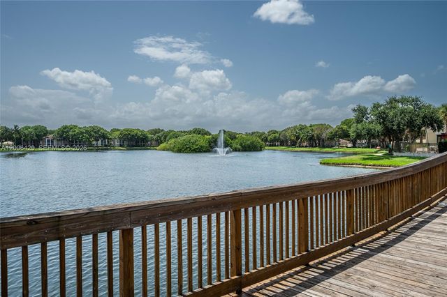 2451 Centergate Dr 303, Miramar, FL 33025