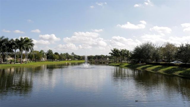 2451 Centergate Dr 303, Miramar, FL 33025