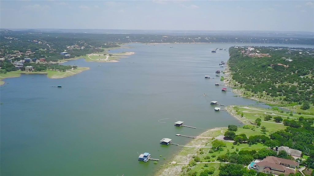 20704 E Lakeshore DR, Spicewood, TX 78669