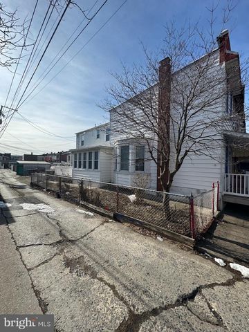 1060 PIKE ST, Reading, PA 19604