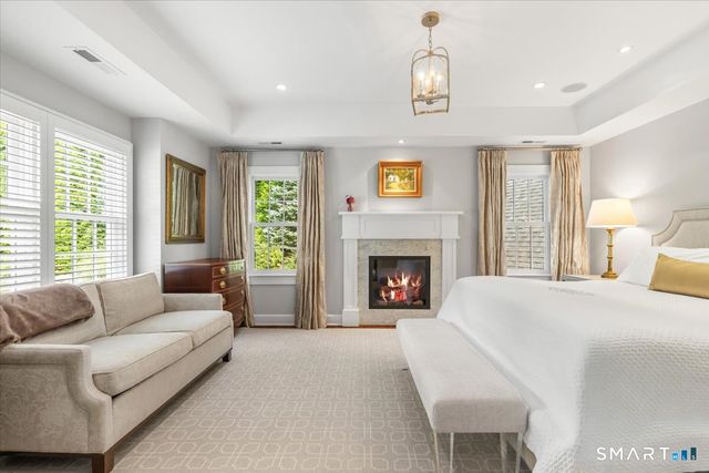 284 Park Street, New Canaan, CT 06840
