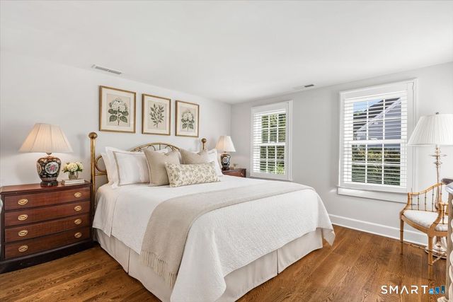 284 Park Street, New Canaan, CT 06840