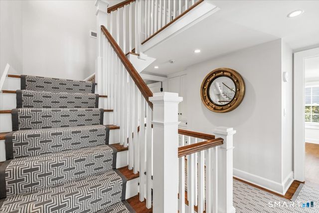 284 Park Street, New Canaan, CT 06840