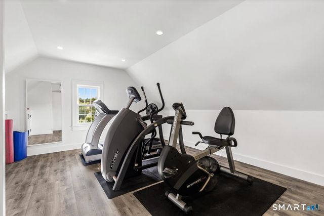 284 Park Street, New Canaan, CT 06840
