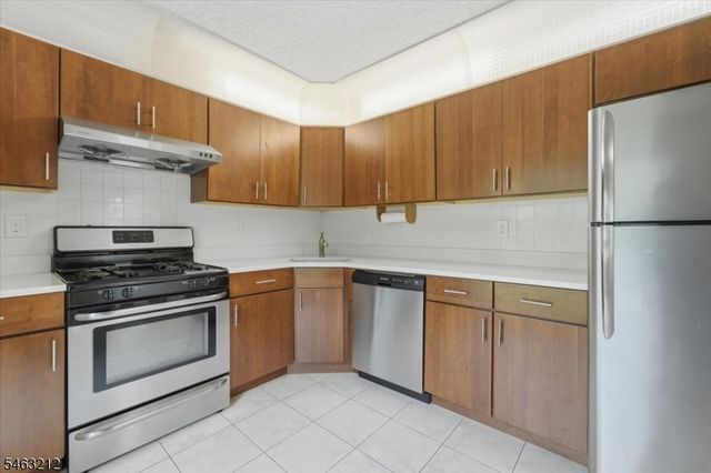 543 Manchester Ct, Piscataway Twp., NJ 08854