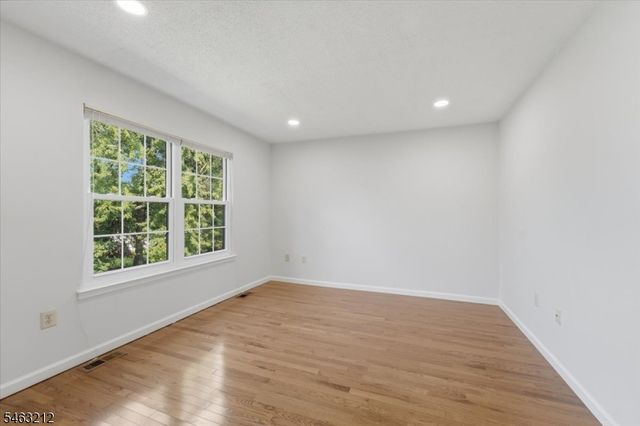 543 Manchester Ct, Piscataway Twp., NJ 08854