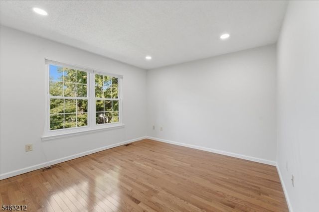 543 Manchester Ct, Piscataway Twp., NJ 08854