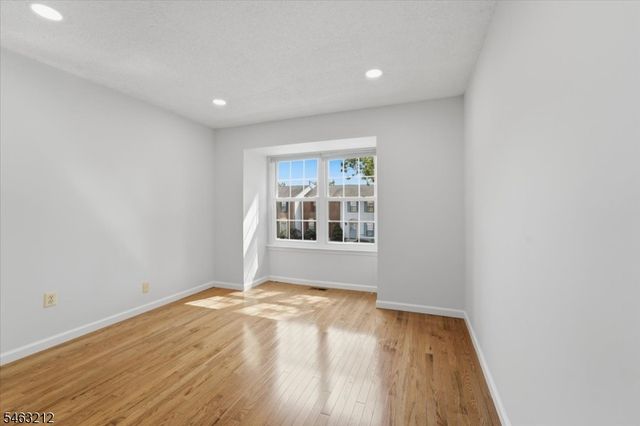 543 Manchester Ct, Piscataway Twp., NJ 08854