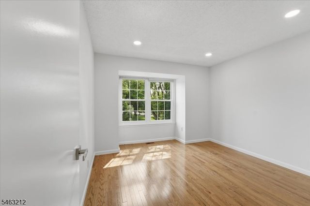 543 Manchester Ct, Piscataway Twp., NJ 08854
