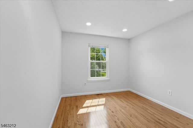 543 Manchester Ct, Piscataway Twp., NJ 08854