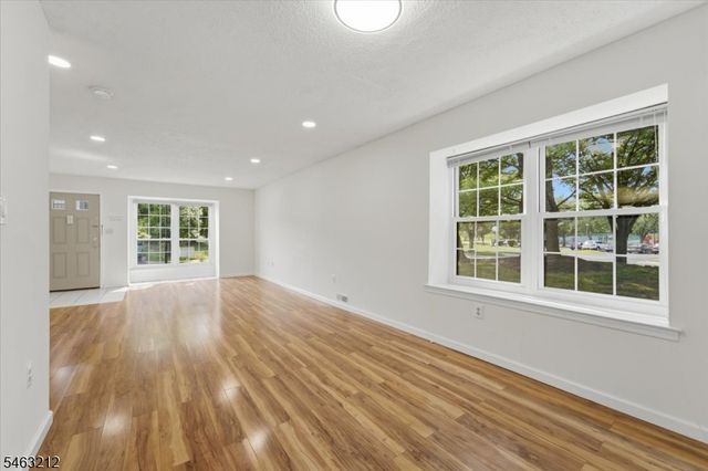 543 Manchester Ct, Piscataway Twp., NJ 08854