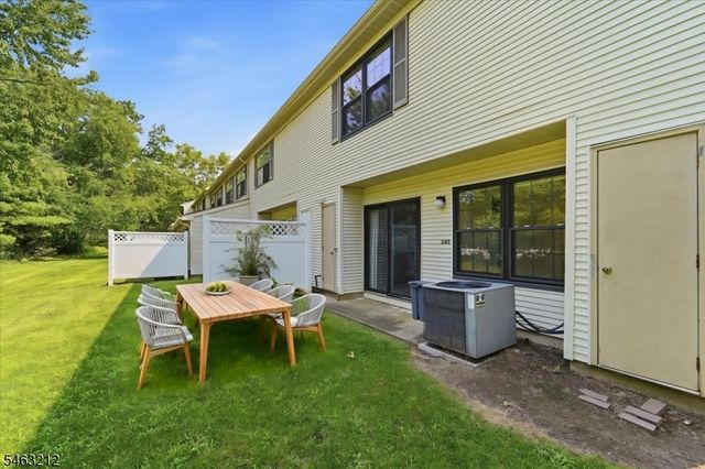 543 Manchester Ct, Piscataway Twp., NJ 08854