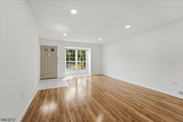 543 Manchester Ct, Piscataway Twp., NJ 08854
