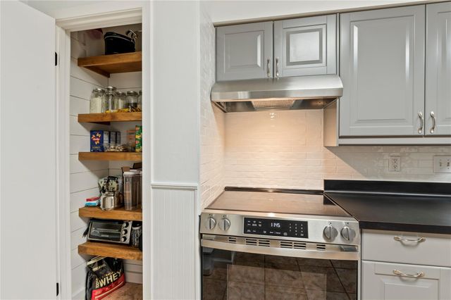 306 Morningside Drive, League City, TX 77573