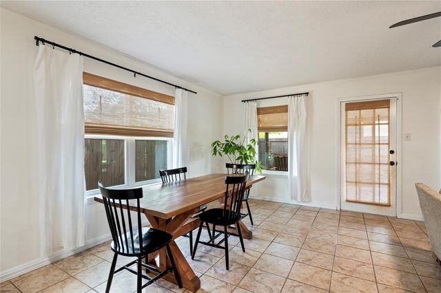 306 Morningside Drive, League City, TX 77573