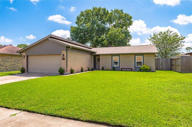 306 Morningside Drive, League City, TX 77573