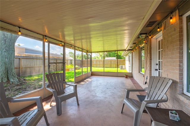 306 Morningside Drive, League City, TX 77573