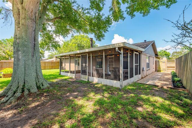 306 Morningside Drive, League City, TX 77573