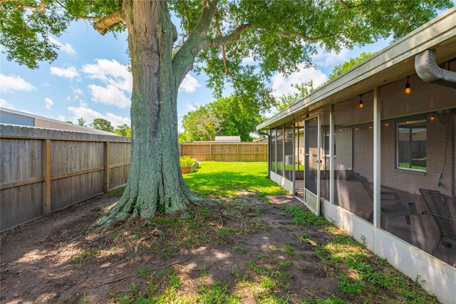306 Morningside Drive, League City, TX 77573