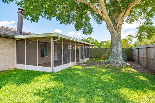 306 Morningside Drive, League City, TX 77573