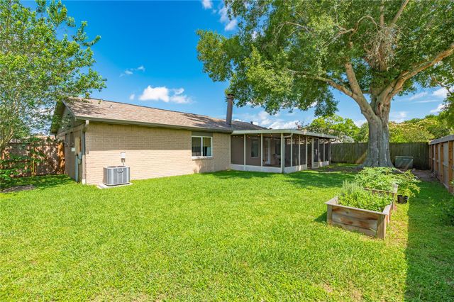 306 Morningside Drive, League City, TX 77573