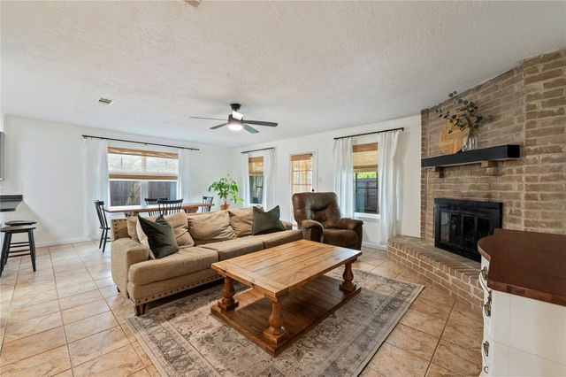 306 Morningside Drive, League City, TX 77573